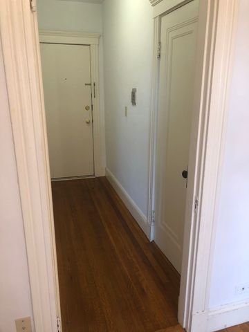 1 Craigie 38, Cambridge, MA 02138