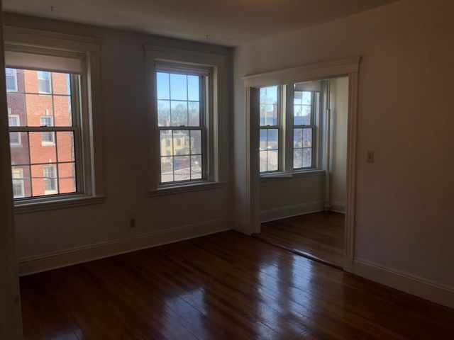 1 Craigie 38, Cambridge, MA 02138