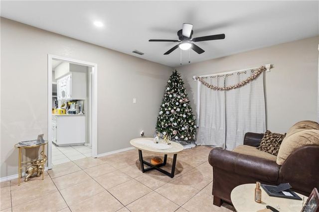 700 E Sam Houston Boulevard, Pharr, TX 78577
