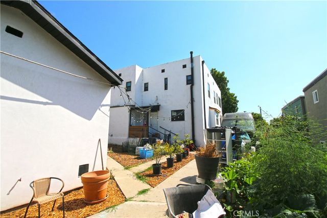 1833 19th, Santa Monica, CA 90404