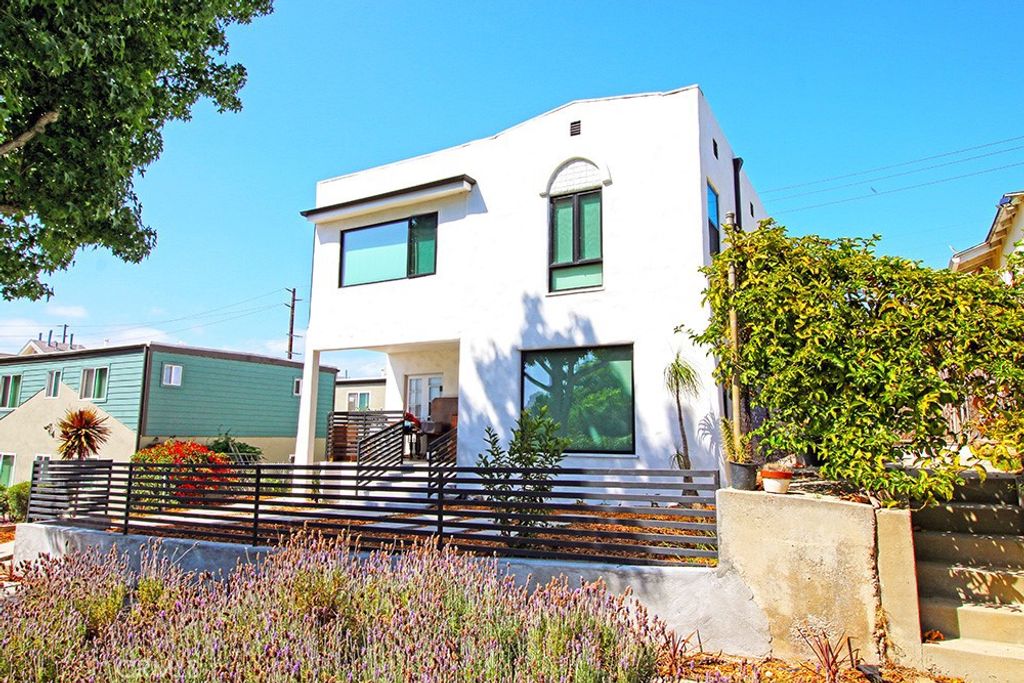 1833 19th, Santa Monica, CA 90404