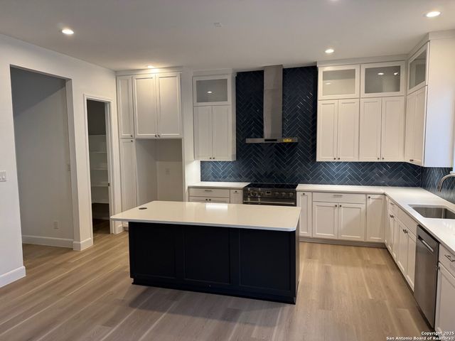 8221 OLD AUSTIN ROAD, Selma, TX 78154