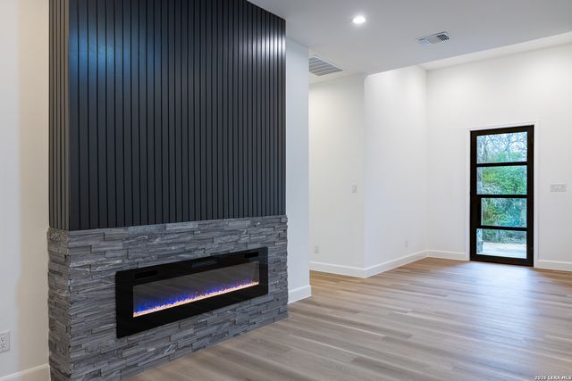 8221 OLD AUSTIN ROAD, Selma, TX 78154