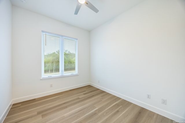 8221 OLD AUSTIN ROAD, Selma, TX 78154