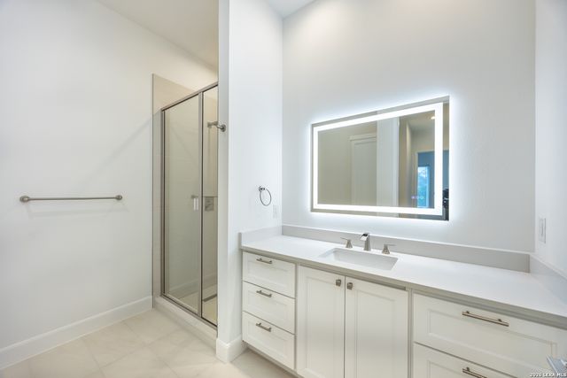 8221 OLD AUSTIN ROAD, Selma, TX 78154