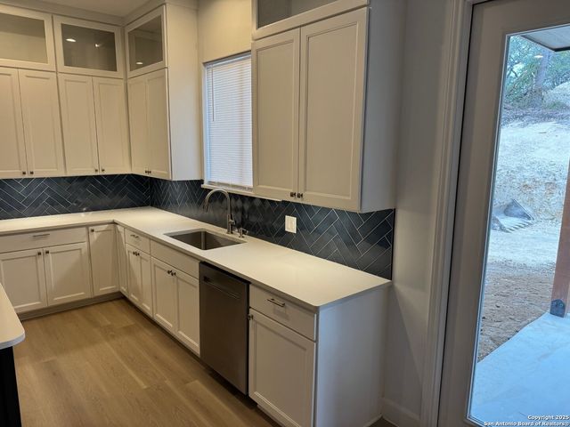 8221 OLD AUSTIN ROAD, Selma, TX 78154