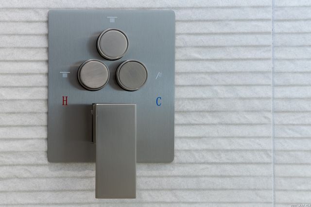 8221 OLD AUSTIN ROAD, Selma, TX 78154