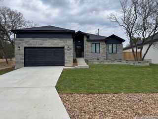 8221 OLD AUSTIN ROAD, Selma, TX 78154