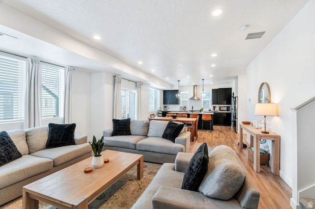 507 W 620 N, Centerville, UT 84014