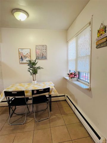 152-10 Peck Avenue, Flushing, NY 11355