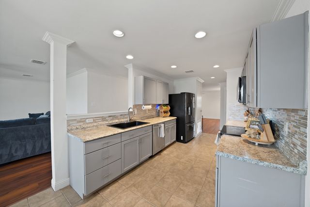 1120 Bumble Bee Drive, Lancaster, TX 75134