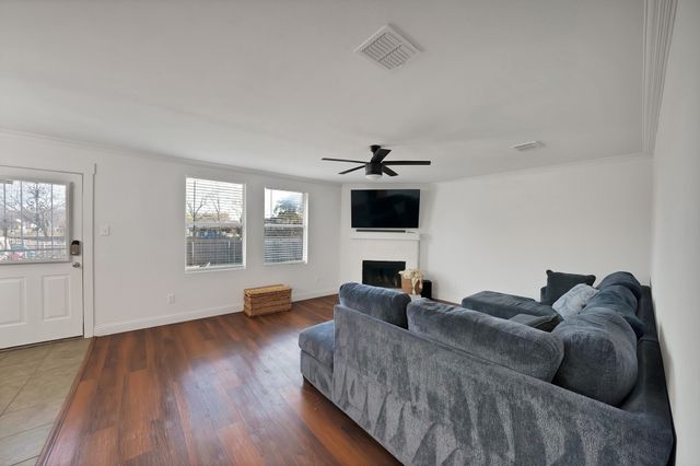 1120 Bumble Bee Drive, Lancaster, TX 75134