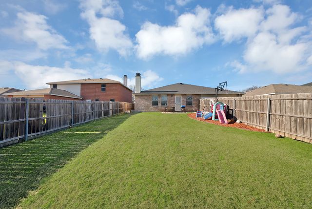 1120 Bumble Bee Drive, Lancaster, TX 75134