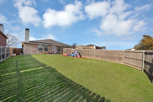 1120 Bumble Bee Drive, Lancaster, TX 75134