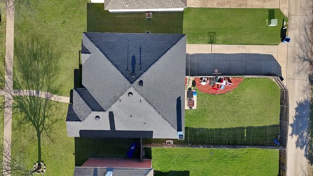 1120 Bumble Bee Drive, Lancaster, TX 75134