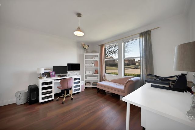 1120 Bumble Bee Drive, Lancaster, TX 75134