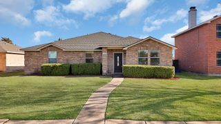1120 Bumble Bee Drive, Lancaster, TX 75134