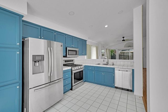 6507 Shasta Creek Way, Elk Grove, CA 95758