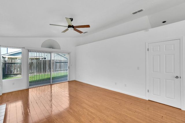 6507 Shasta Creek Way, Elk Grove, CA 95758
