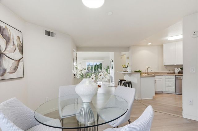 612 Arcadia Terrace 301, Sunnyvale, CA 94085