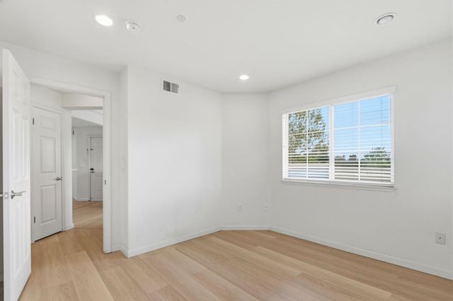 612 Arcadia Terrace 301, Sunnyvale, CA 94085