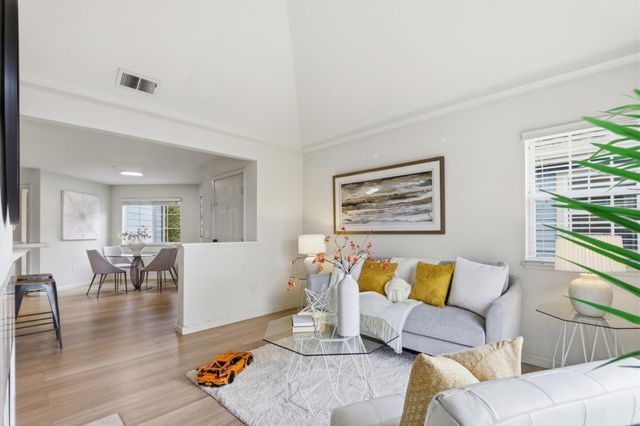 612 Arcadia Terrace 301, Sunnyvale, CA 94085