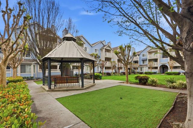 612 Arcadia Terrace 301, Sunnyvale, CA 94085