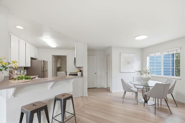 612 Arcadia Terrace 301, Sunnyvale, CA 94085