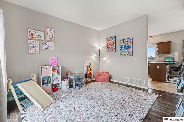 6611 N 149th Avenue, Omaha, NE 68116