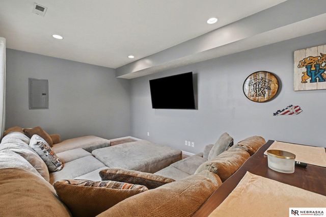 6611 N 149th Avenue, Omaha, NE 68116