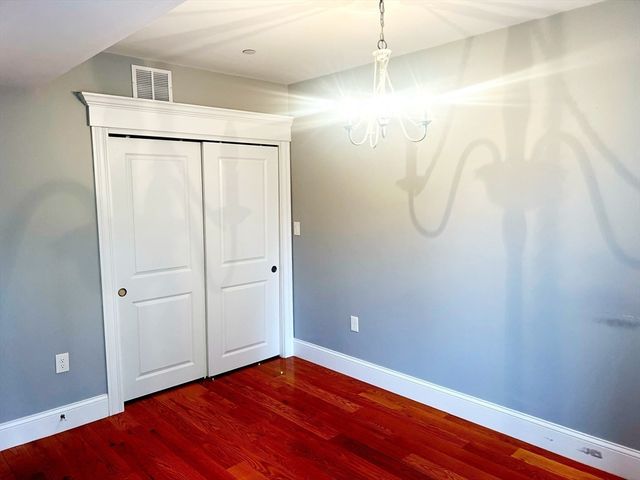 10 S Mason St 6, Salem, MA 01970