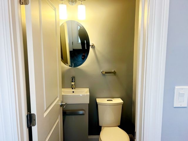 10 S Mason St 6, Salem, MA 01970