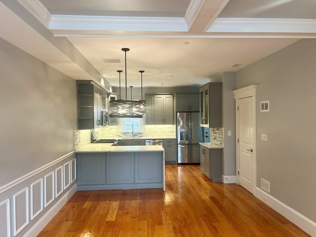 10 S Mason St 6, Salem, MA 01970