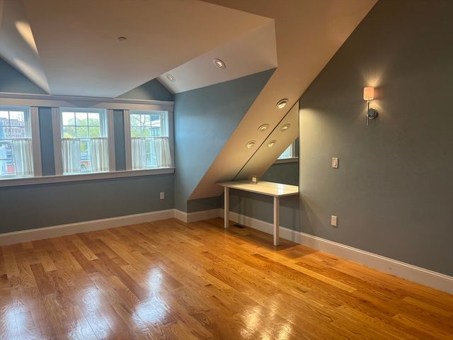 10 S Mason St 6, Salem, MA 01970
