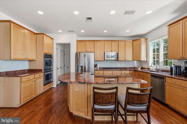 7119 COVENTRY RD, Alexandria, VA 22306