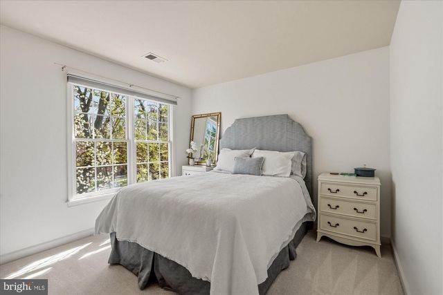 7119 COVENTRY RD, Alexandria, VA 22306