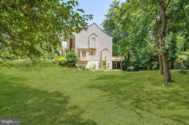 7119 COVENTRY RD, Alexandria, VA 22306