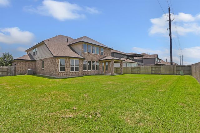 9219 Joe Louis Drive, Baytown, TX 77523