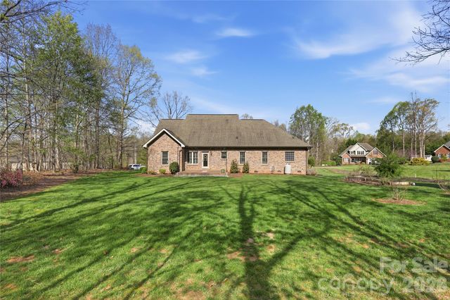 112 Houpe Ridge Lane, Statesville, NC 28625