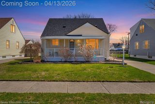 29940 John J Street, Roseville, MI 48066