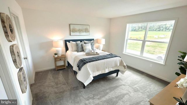 106 FLINT DR, Manheim, PA 17545