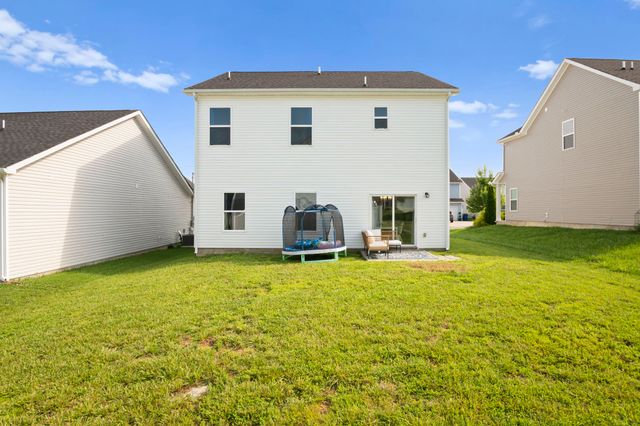 206 Triple Crown Ct, Shelbyville, TN 37160