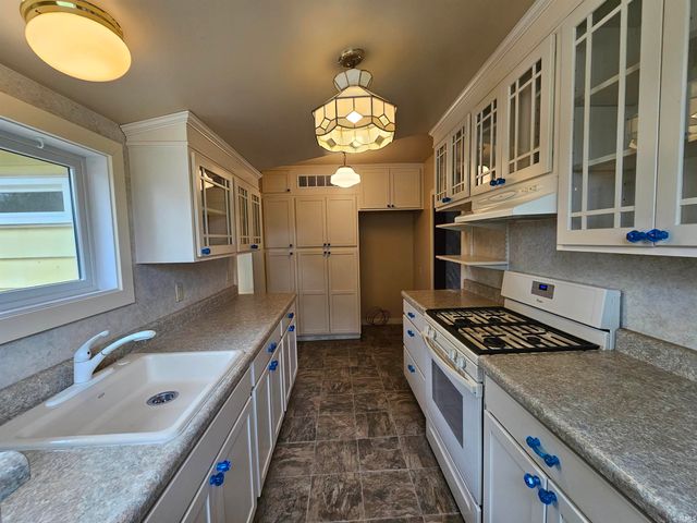 28998 County Road 26, Elkhart, IN 46517
