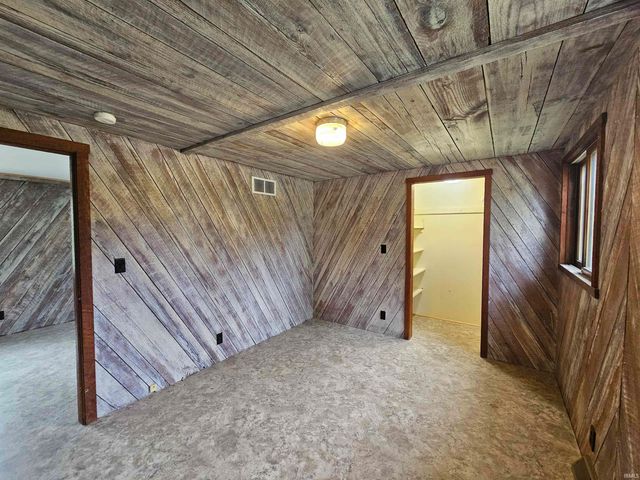 28998 County Road 26, Elkhart, IN 46517
