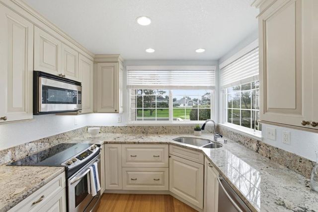 25 Merion Road, Half Moon Bay, CA 94019