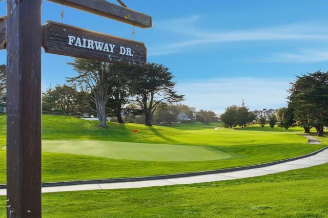 25 Merion Road, Half Moon Bay, CA 94019