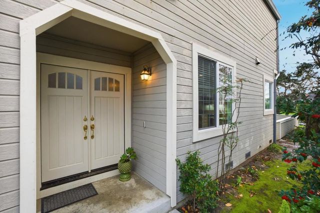 25 Merion Road, Half Moon Bay, CA 94019