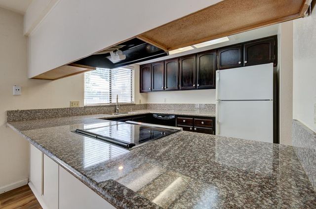 7675 N 1st Street # 117, Fresno, CA 93720