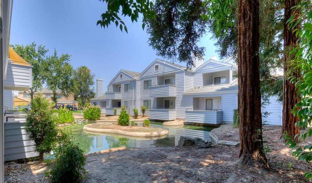 7675 N 1st Street # 117, Fresno, CA 93720