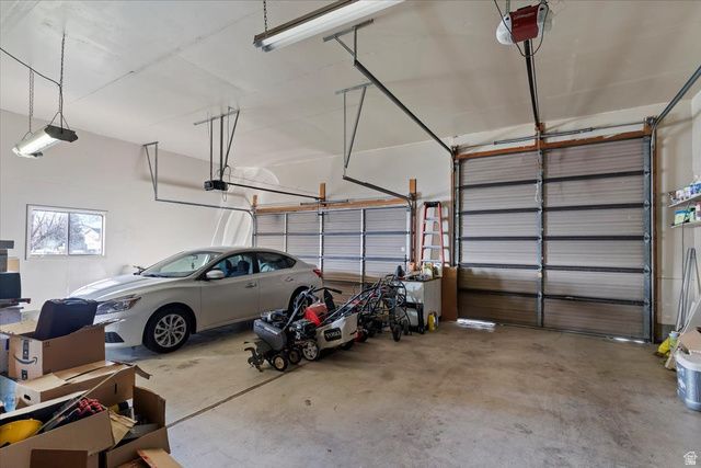 626 W 800 N, Clinton, UT 84015